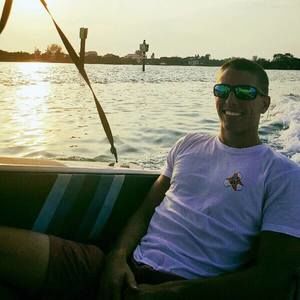 Meet your Posher, Cory